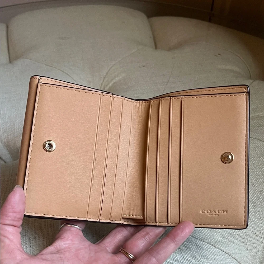 Coach Small Tan Leather Wallet - Picture 3 of 16